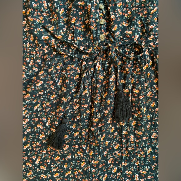 American Eagle Floral Romper Size L - Picture 3 of 5